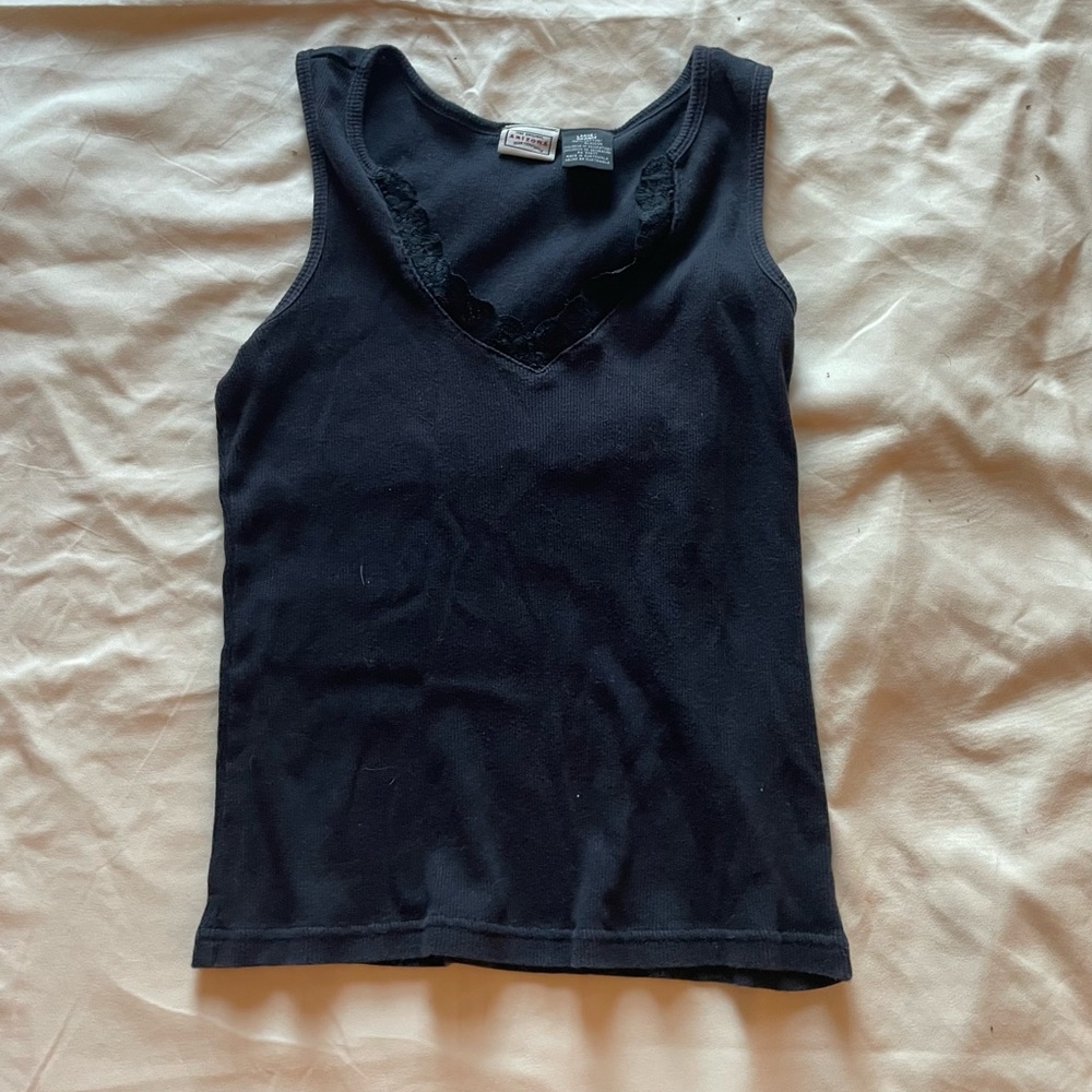 black tank size L